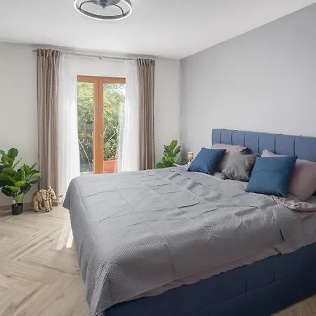 Gorgeous In Micetici With Wifi Apartment