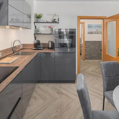 Gorgeous In Micetici With Wifi Apartment *