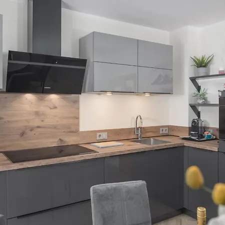 Apartment Gorgeous In Micetici With Wifi *