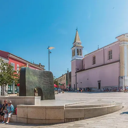 Gorgeous In Micetici With Wifi Ladrovici